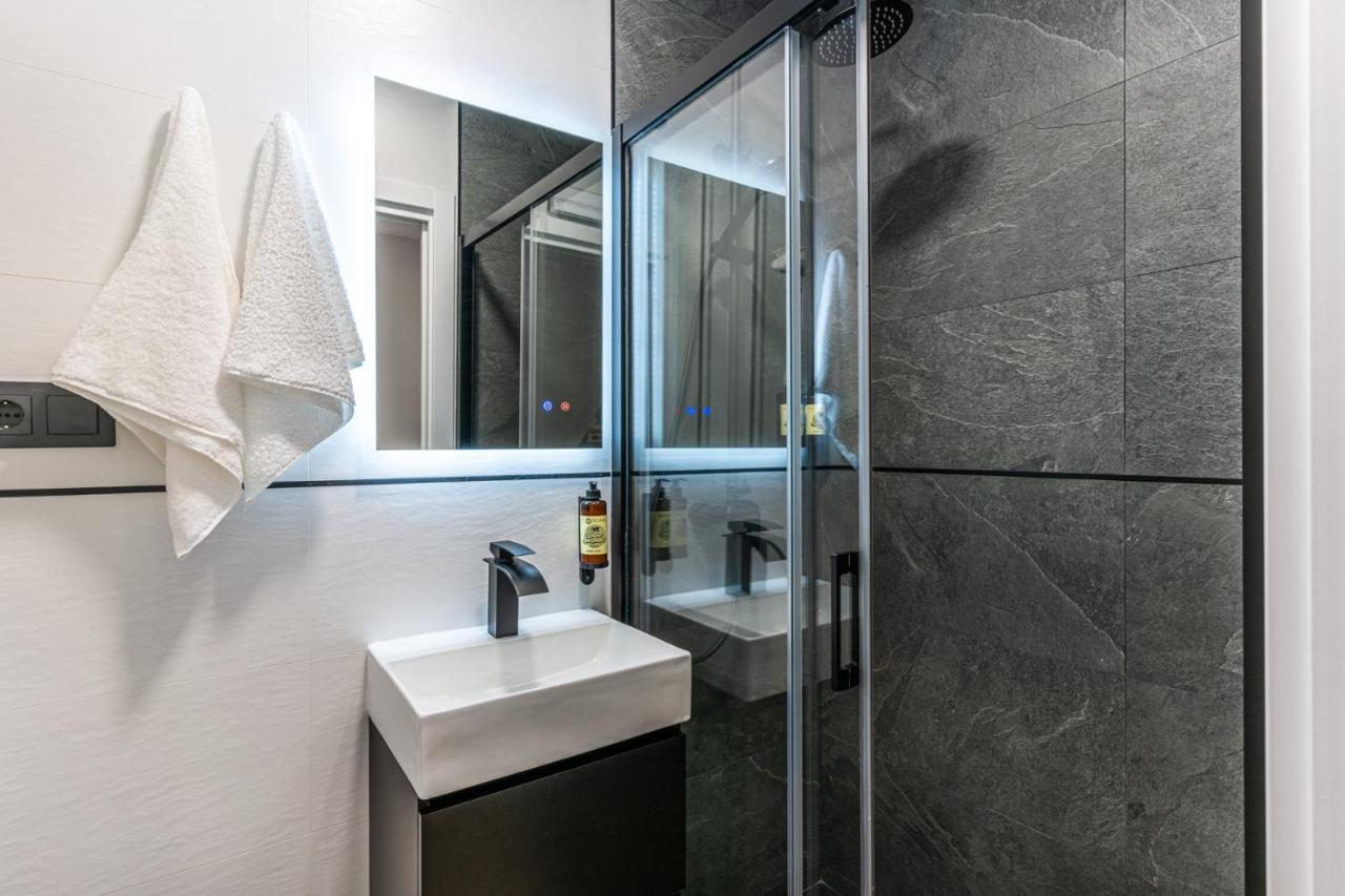 Vr Latina Apartments Мадрид Екстер'єр фото